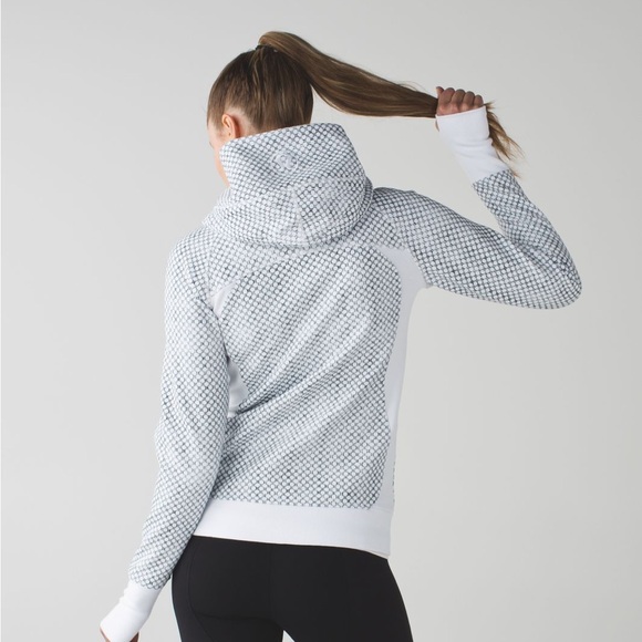 Lululemon Scuba Hoodie - Picture 5 of 9